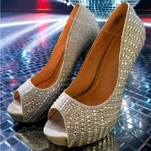 De Blossom Collection - Glittering Silver Rhinestone Peep Toe Heels - Size 8